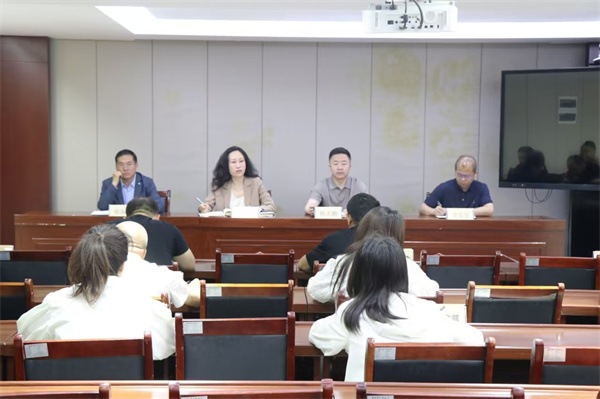 延安尊龙凯时公司传达学习集团党委深入贯彻中央八项规定精神学习教育暨巡视整改工作会会议精神+照片.jpg